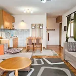 דירה Urbanscape + Free Private Parking סראייבו