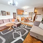 דירה Urbanscape + Free Private Parking *
