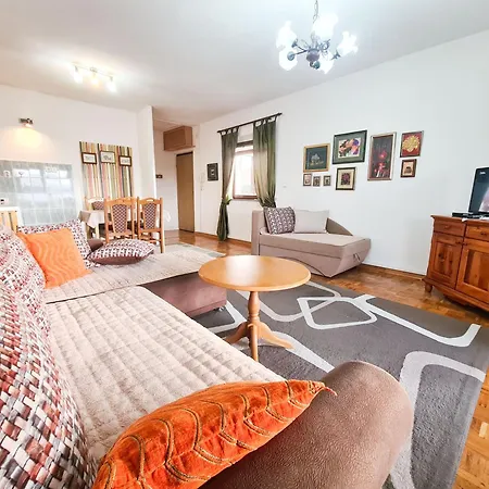 Urbanscape + Free Private Parking