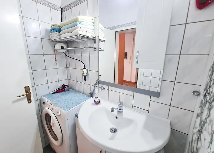 Lejlighed Urbanscape + Free Private Parking Sarajevo