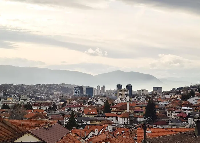 Urbanscape + Free Private Parking *