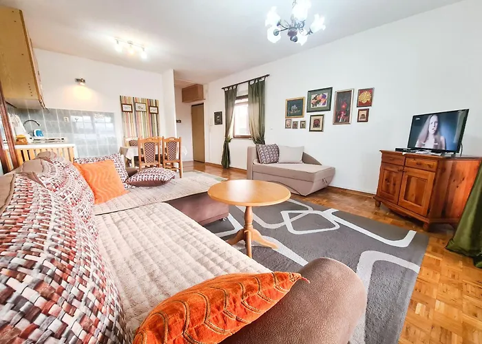 Urbanscape + Free Private Parking